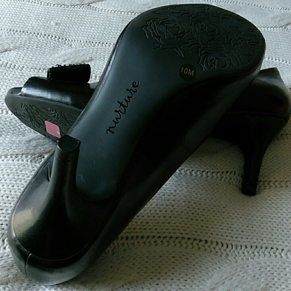 Studded Bow Black Leather Heels - Picture 10 of 16